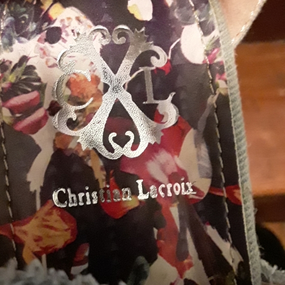 Woman's Sandle - Picture 6 of 7